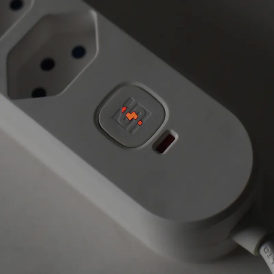 Steffen Steckdosenleiste IQ PRO 6fach, PRO 6xT13 + 1xUSB-A 18W + 1xUSB-C PD 20W, 3m, schwarz