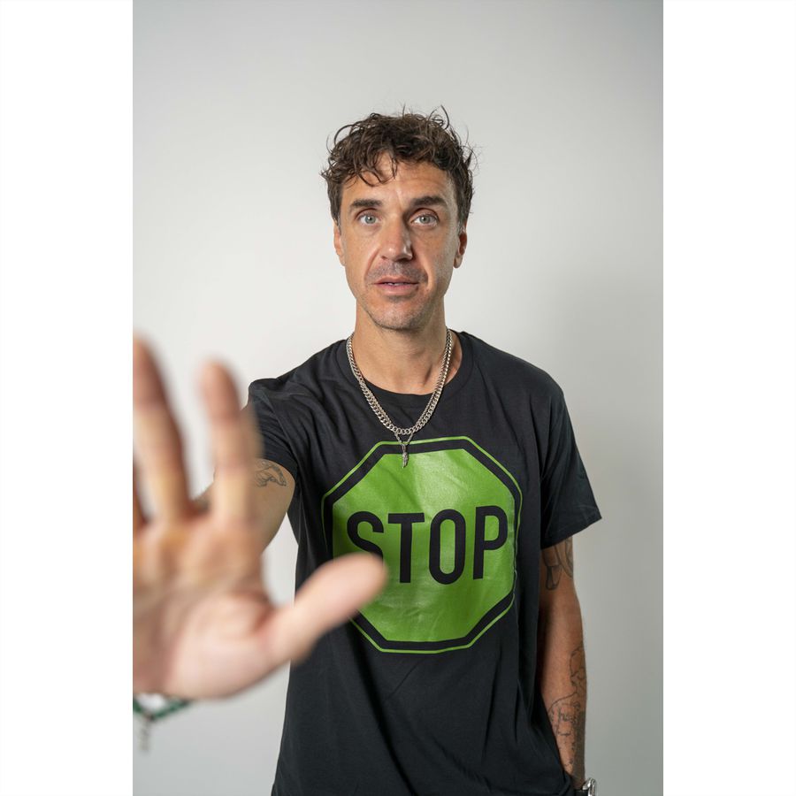 Kurz auf Stop Shirt schwarz (Unisex), L