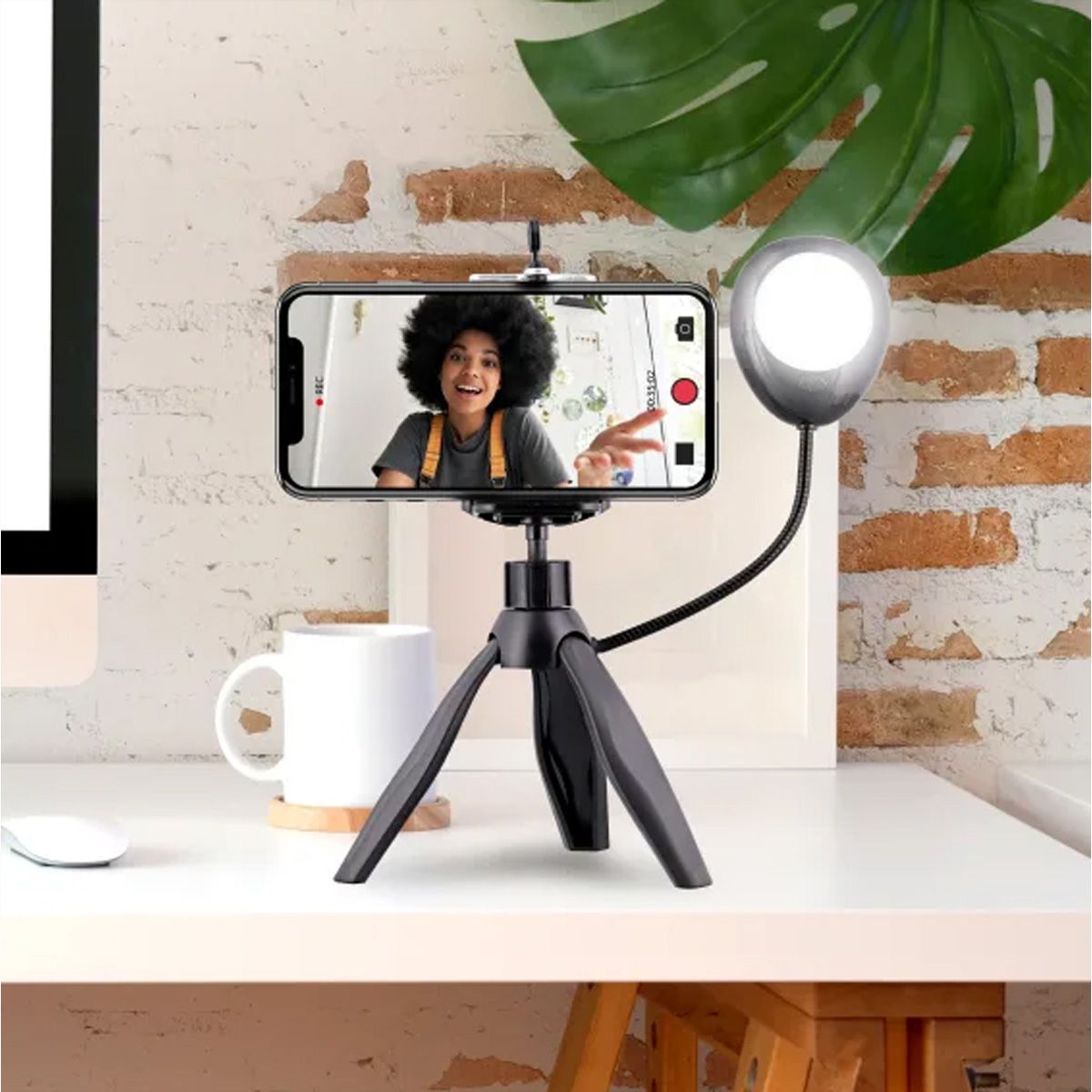 T'nB Influence mini Tripod mit LED 7500k,20cm hoch, 3 modis, 360°