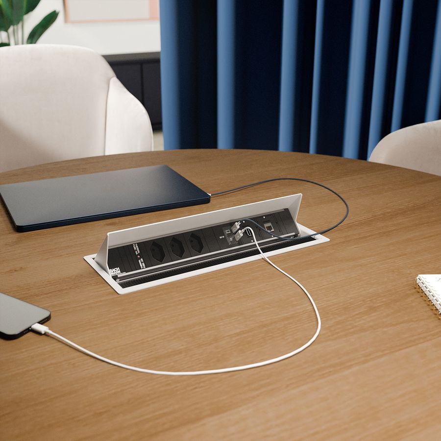 BACHMANN CONI L 3xCH 0° 1xUSB C/C 65W, 2xCM L=0,2m
