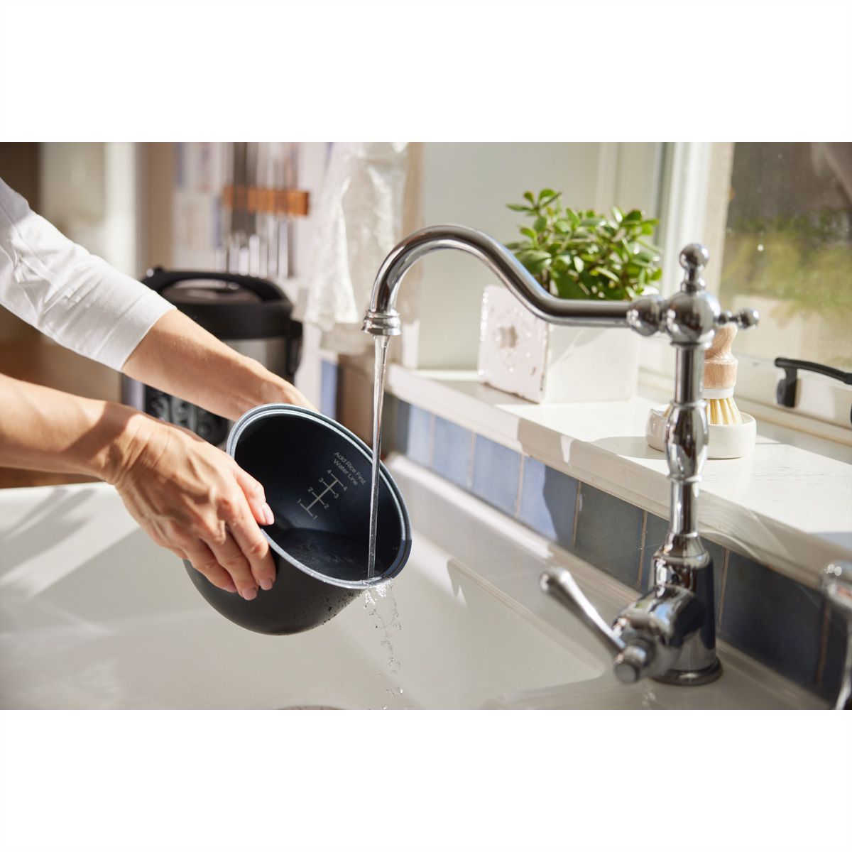 Gorenje, Cuiseur à riz Gorenje MC2SBK 476W, 2L