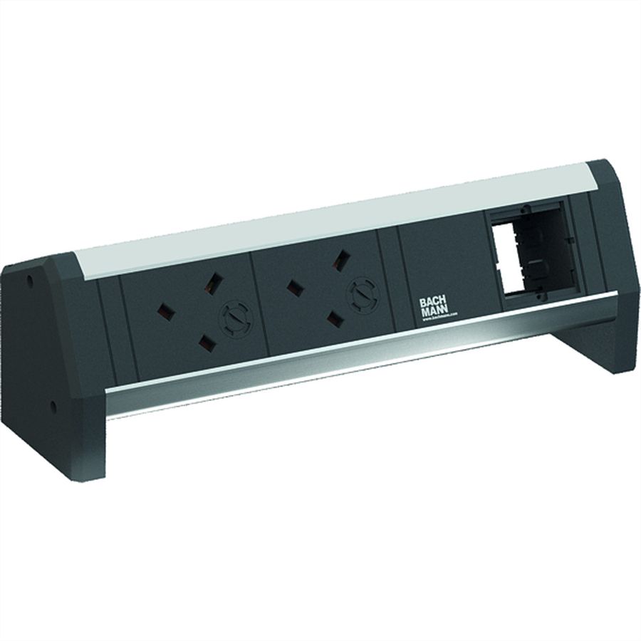 BACHMANN DESK 2xUK 3,15A 1xCM GST18, UK