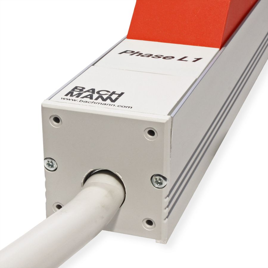 BACHMANN IT PDU ALU 1U 36x C13 6x disjoncteur CEE 3x32A rouge