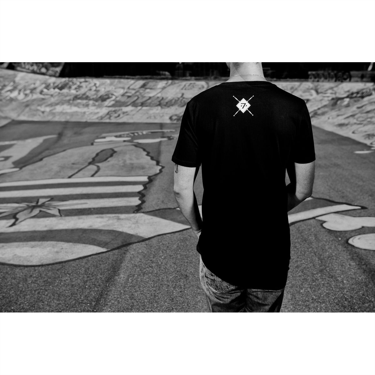 Robes Seven BFLS T-Shirt Men black M