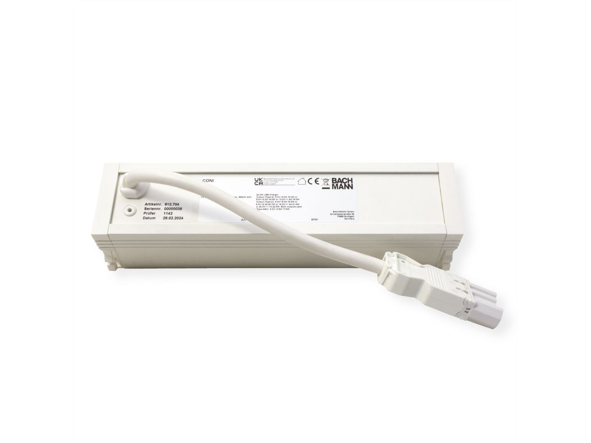 BACHMANN CONI 2xUTE 1xUSB A/C 22W 0,2m GST18 RAL9010